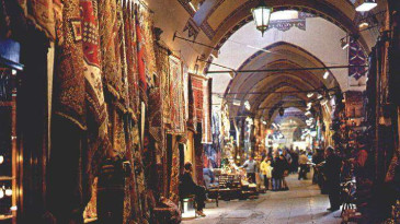 Kapalı Çarşı Hangi Semtte? İstanbul En Eski Alışveriş Mekanlarından Biri
