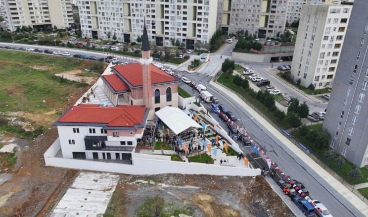 Hayır Ortakları Camii Başakşehir’de İbadete Açıldı